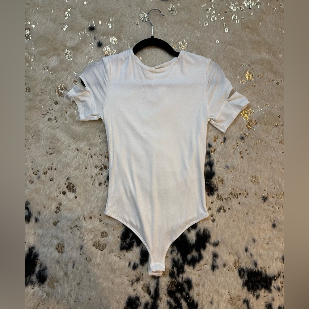 𝅺CEFIAN Fashion Women’s White Bodysuit Cut Out Short Sleeves Snap Closure